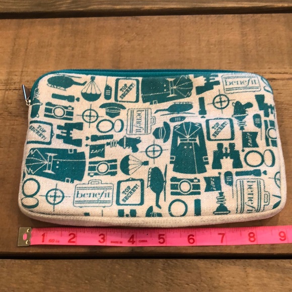 Benefit Makeup Bag - Picture 2 of 3